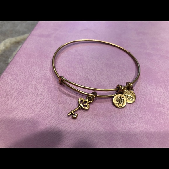 Alex and Ani key to the heart gold - Picture 1 of 1